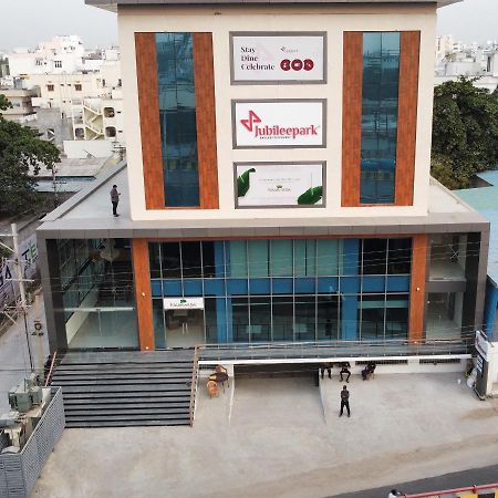 Jubilee Park Hotel Haiderabad Buitenkant foto