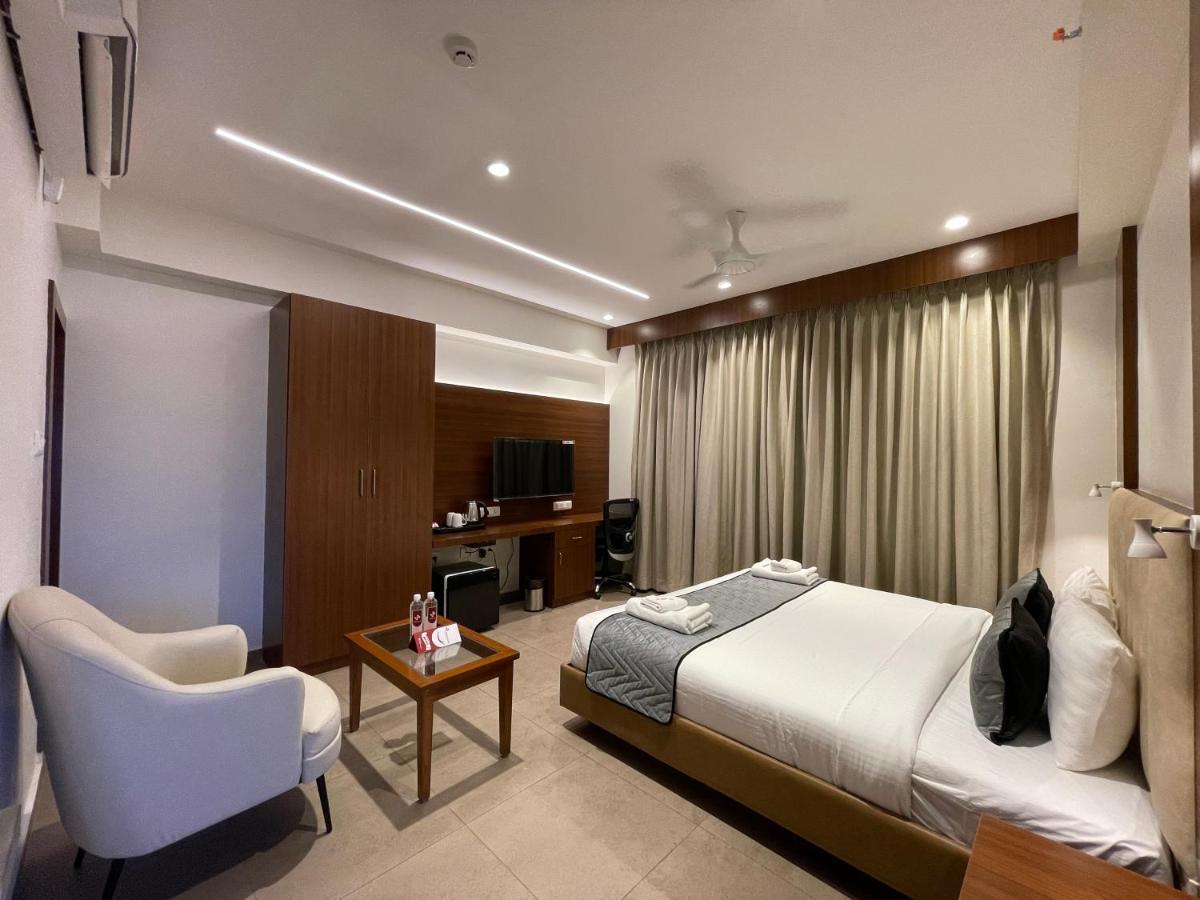 Jubilee Park Hotel Haiderabad Buitenkant foto